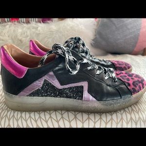 miz mooz Sneakers - Rare Black leather -pink leopard print - Size 9.5 - Size 40